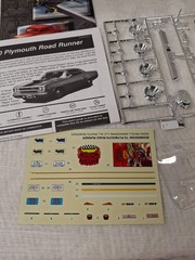 Revell 1970 Plymouth Roadrunner 1:24 Scale Plastic Model Kit – White 852980 NOB