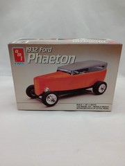 New AMT ERTL 1932 Ford Phaeton 1/25 Scale Model Kit #6899