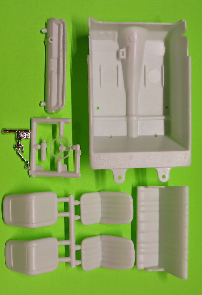 1966 Malibu SS 1/24 Revell Interior Tub Dash Bucket Seats Steering Wheel Model