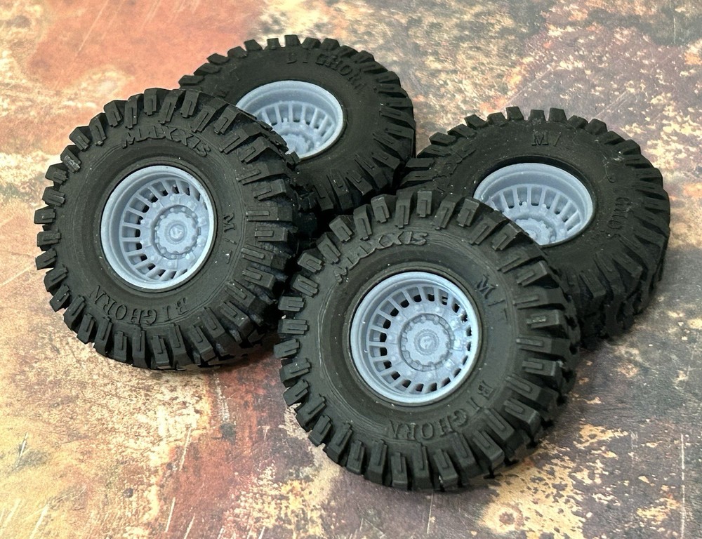1/24 Scale: 15-Inch “Militia” Wheels W/ Huge 35-inch Mud Tires. Resin