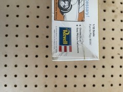 1974 Revell ’57 T-Bird Snap-Together Model Kit Factory Sealed Vintage 1/32 Scale