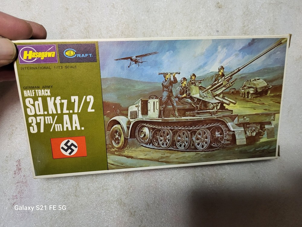 Hasegawa Sd Kfz 7/2 Half Track 37mm AA Guns Model Kit 1/72 #718