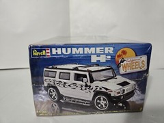 Revell 1-25 Scale Hummer H2 California Wheels Sealed New Super Nice