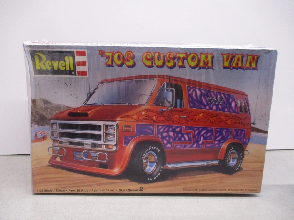 REVELL 1/25 1970’S CUSTOM GMC VAN