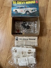 Vintage 1970’s Model Car Kit Lot of 8 Revell AMT Testors 1:25 1/25 1 sealed EXC