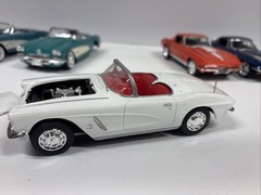 Lot Of 5 BUILT Model Cars NICE Lot#012 Corvettes