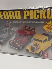 Sealed Lindberg Ford 1934 Pick Up Model Truck 1/25 Scale Sealed