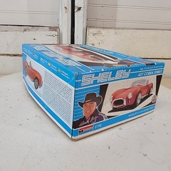 Monogram Shelby 427 Cobra Street 1:24 Model Kit 1989 Open Box Appears Complete