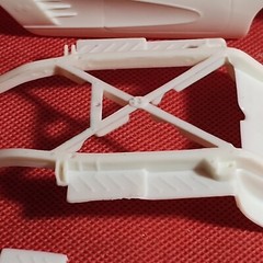 Body Shell & Frame 1960 Chevy Corvette 1:25 Scale Model Car Part MPC