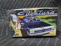Moebius Models 1961 Pontiac Ventura 1:25 Model Kit #1211. NIB!!!!