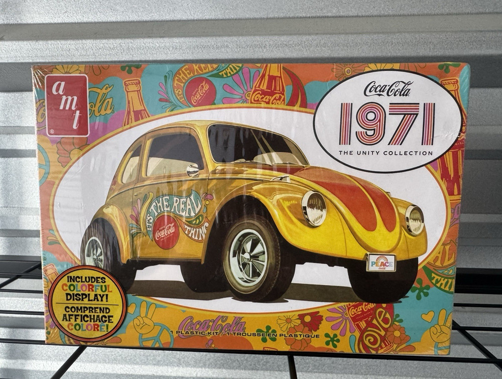 AMT Coca-Cola VW Superbug Gasser 1:25 Plastic Model Kit w/ Decals & Stand