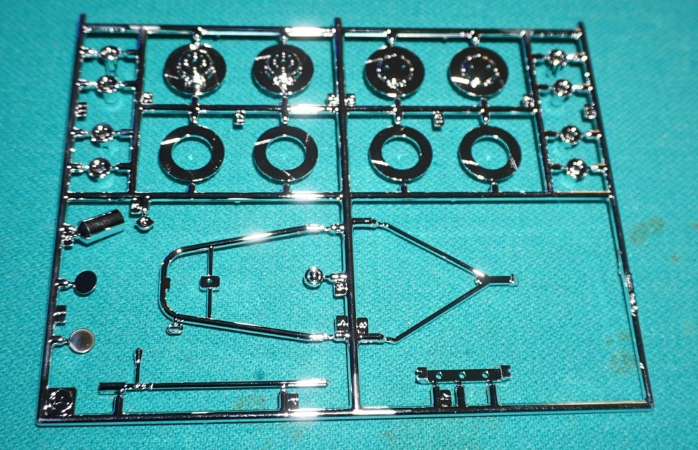Martini Brabham BT44B F1 1975 Tamiya 1/12 Sprue F Chrome Parts.