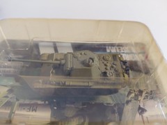 1:144 Takara WWII world tank museum 3 German Panther Ausf. G Tan