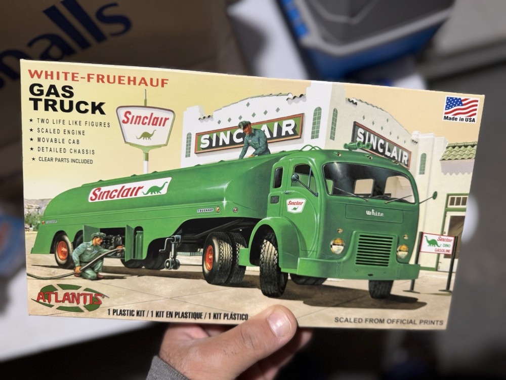 Atlantis White-Fruehauf Gas Truck Kit # H1402 Factory Sealed 1:48 Sealed Parts