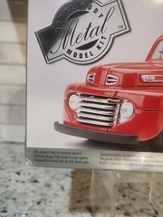Testors 1:24 Limited Edition Metal Body Model Kit Ford F-1 Tow Truck Red