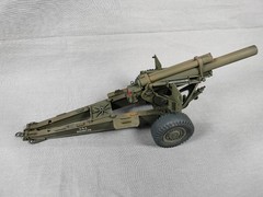Built 1/35 M7 variant US Army Prime Mover with M1a1 155mm towed howitzer