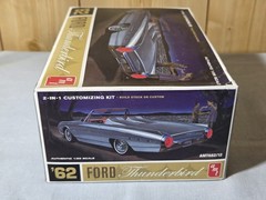 AMT 1/25 SCALE ’62 FORD THUNDERBIRD 2 IN 1 CUSTOMIZING KIT FACTORY SEALED 2011