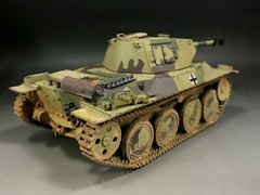 1/35 Built Amusing Hobby 35A019 WWII German Panzer 38D 8cm PAW 600 Tank Model