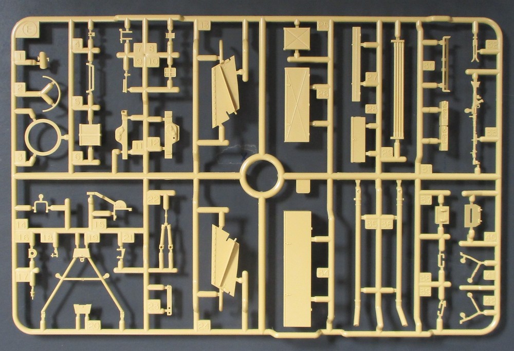 Tamiya 1/35th Scale German 8.8cm Nashorn – Parts Tree E from Kit No. 35335