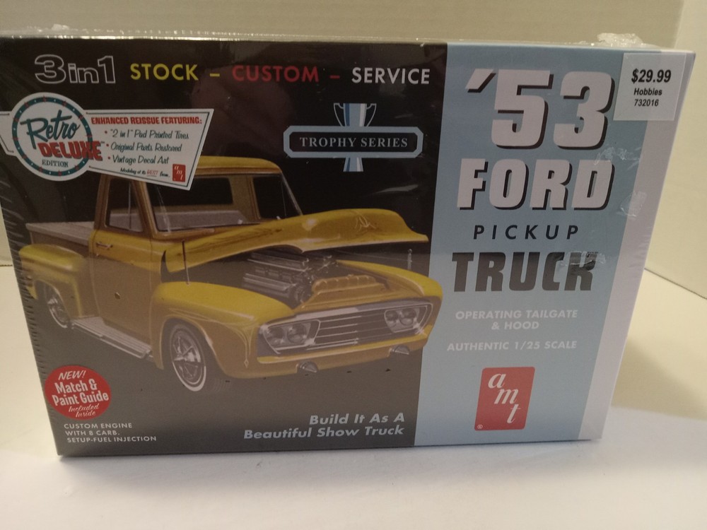 AMT 1953 Ford Pickup Truck 3 in 1 Trophy Series 1/25 Model Kit Retro ’53 AMT882