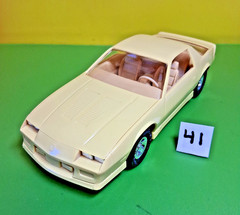 1985 Chevy Camaro Z-28 Yellow Chevrolet dealer promo 1/25 AMT Ertl