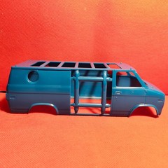 Body Shell & Frame 1977 GMC Van 1:25 scale model car part Revell