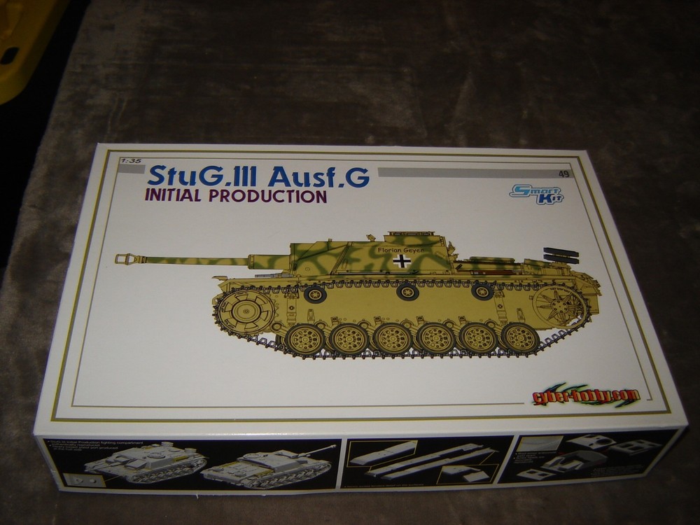 Dragon 6607 Smart kit StuG.111 AUSF.G Box Open 2009 Kit Factory Sealed 1/35