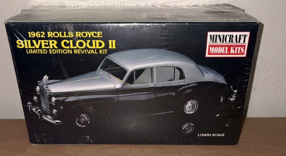 Minicraft 1962 Rolls Royce Silver Cloud II 1/24 Scale Model Level 2 New Sealed!