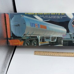 AMT Fruehauf Tanker Semi-Trailer 1/25 Model Kit T531 Union 76 Gulf SEALED 1972