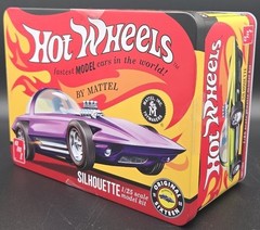 AMT Hot Wheels Silhouette 1/25 Scale Model Kit. BRAND NEW IN THE BOX