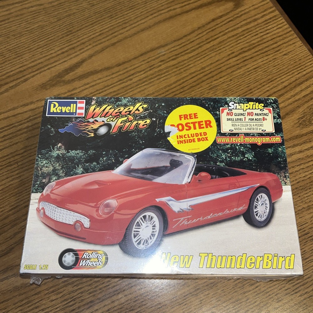 Revell 1:25 New 2000 Ford Thunderbird Convertible Snap Together Model Kit NOS