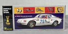 AMT 1963 Studebaker Avanti 3 in 1 Model Kit 780/12 New Sealed 1:25