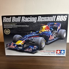 Tamiya 1/20 – Red Bull Racing Renault RB6 Vettel Formula 1 2010 Champion #20067