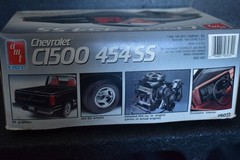 AMT 1/25 Chevy C1500 454SS Pickup Truck Model Kit 7.4L V8 Unassembled