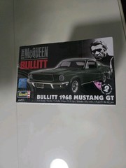 REVELL STEVE MCQUEEN BULLITT 1968 MUSTANG GT MODELING KIT #85-4233 NEW & SEALED