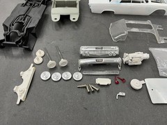 AMT 6423 1963 Lincoln Continental Hardtop Builder Annual Vintage KIT 1/25 McM