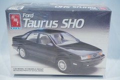 AMT Vintage 1990 Ford Taurus SHO Sedan 1/25 Model Kit BRAND NEW SEALED RoboCop