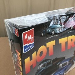 AMT ERTL Hot Trucks ’50 ’55 Chevy ’53 Ford Pickup 1/25 Model Kits Box Bent