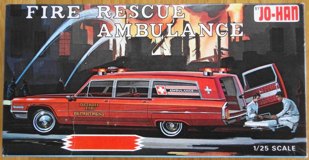 JO-HAN ’66 Cadillac Fire Rescue Ambulance 1/25 open box complete molded in white