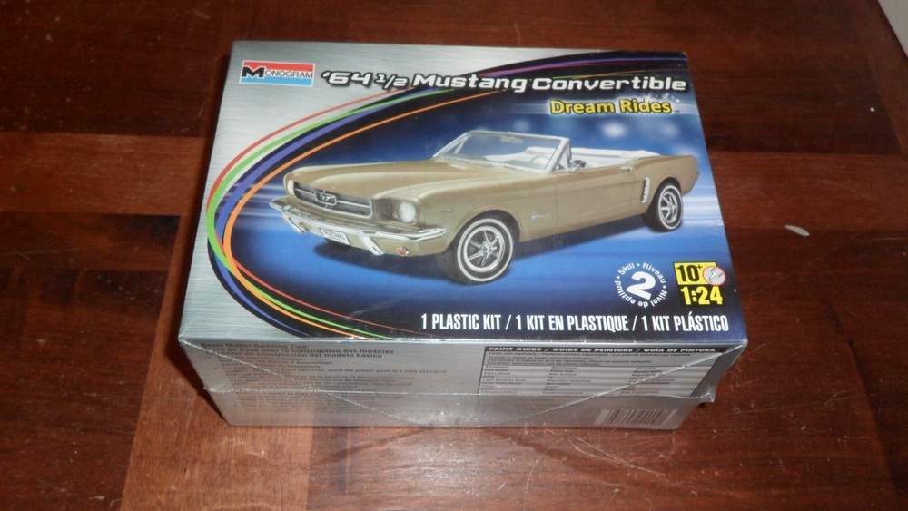 Monogram 1/24 1964 1/2 Ford Mustang Convertible Car Plastic Model Kit Sealed