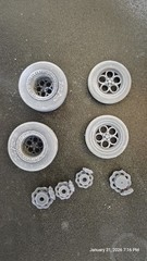 M/T Model Kit Wheels, Tires & Brake Rotors Set, Unpainted Gray 3d printed resin