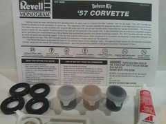 Revell ’57 Vette (1957 Corvette) model kit #85-6669 1/24 Scale Opened Complete