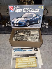 AMT Ertl Dodge Viper GTS Coupe Model Kit 1/25 Scale Skill Level 2 Stock 8055