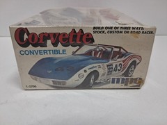 1976 MPC 1-3706 Corvette Convertible 3-In-One Model Kit 1:25 – New