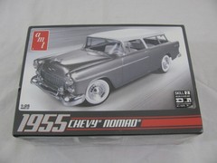 Round 2 AMT 1/25 Scale 1955 Chevrolet Nomad Wagon Model Car Kit #AMT-637 NOS