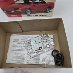 Lindberg Chevy Camaro Z28 1:20 Scale Kit #72508 Factory Bagged Parts