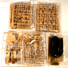 1/35 Airfix German Tiger I Early Version 1942 Markings 4/2 Ver N Africa # A1357