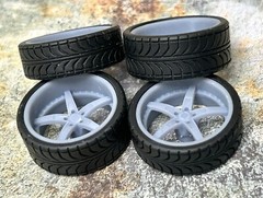 1/24 Scale: 24-Inch “Lexani CF-Indy” Wheels And Tires; Resin;1/25
