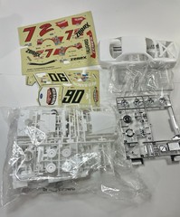 Monogram 1/24 NASCAR 83 Monte Carlo Plastic Model Kit Complete. 87 T Bird Parts