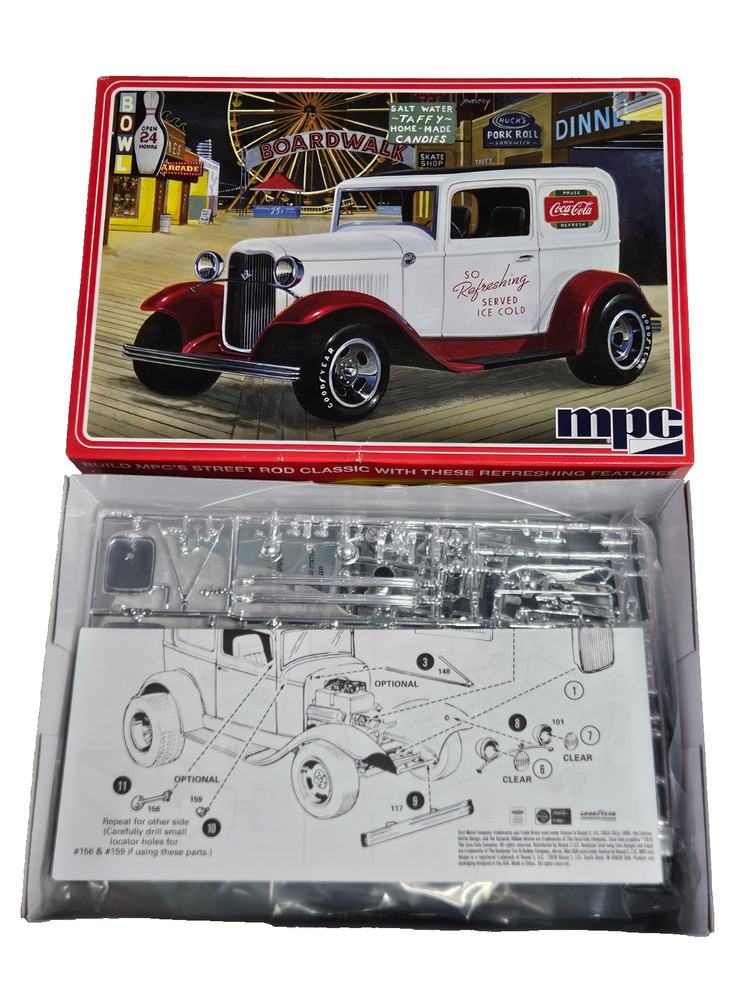 MPC Coca Cola ’32 Ford Sedan Delivery 1:25 Scale Model Kit NOB